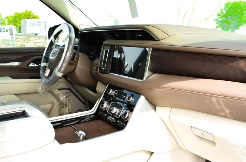 2022 GMC Yukon Denali 6.2L EcoTec3 V8 Petrol Engine White Beige SUV 4WD