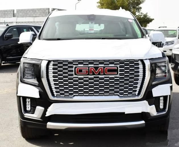 2022 GMC Yukon Denali 6.2L EcoTec3 V8 Petrol Engine White Beige SUV 4WD