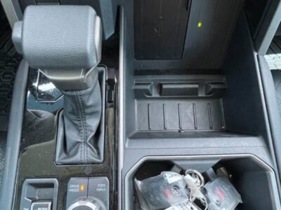 2024 Toyota Tundra 3.4L twin-turbo V6 Petrol Engine White Black Pick-Up Truck 4WD