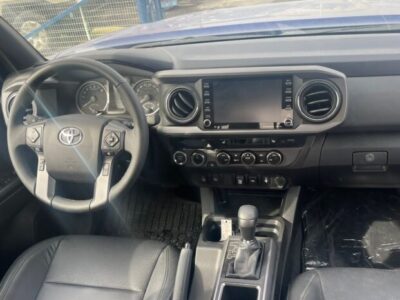 2024 Toyota Tundra 3.4L twin-turbo V6 Petrol Engine Blue-Black Pick-Up Truck 4WD