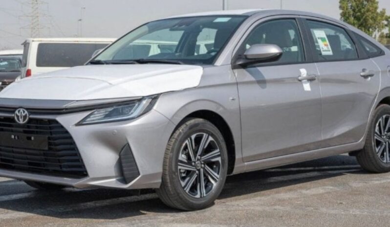 2023 Toyota Yaris 1.5 Litres 4 Cylinders Petrol Engine Silver Beige Sedan FWD