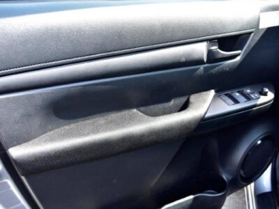 2022 Toyota Hilux 2.4L 4 Cylinder Diesel Engine MID Option Silver Black Pickup Truck