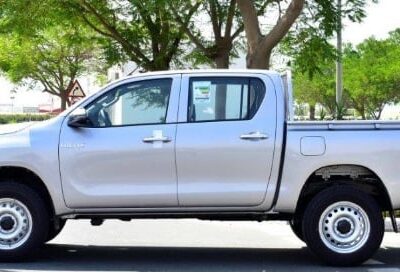 2022 Toyota Hilux 2.4L 4 Cylinder Diesel Engine MID Option Silver Black Pickup Truck