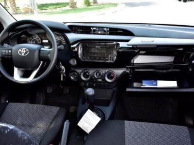 2022 Toyota Hilux 2.4L 4 Cylinder Diesel Engine MID Option Silver Black Pickup Truck