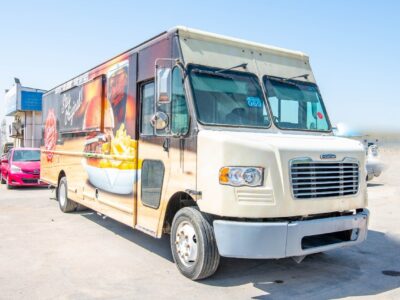 2012 Ford Freightliner MT45 6.0L V8 Petrol Engine Beige Black Truck