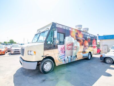 2012 Ford Freightliner MT45 6.0L V8 Petrol Engine Beige Black Truck