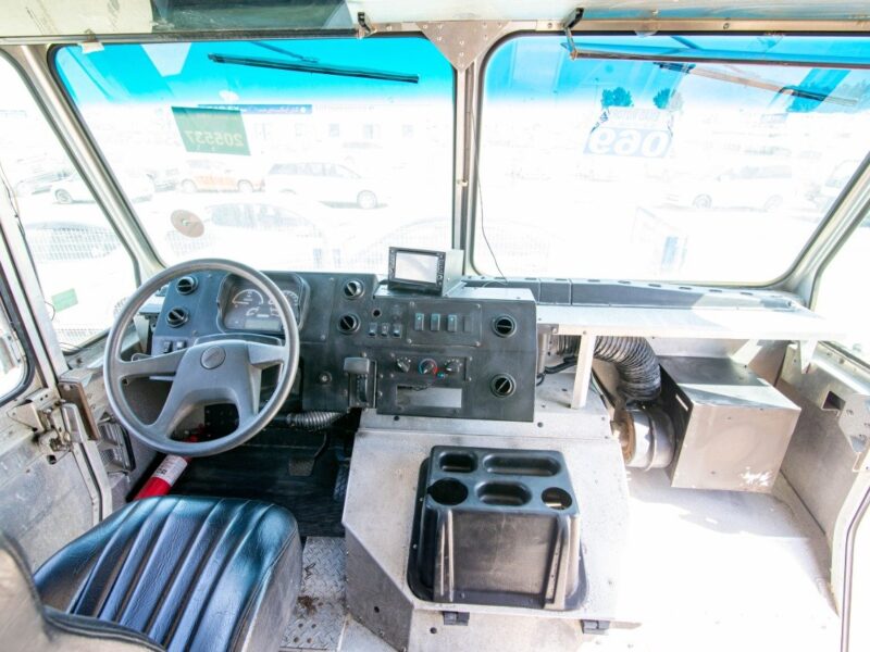 2012 Ford Freightliner MT45 6.0L V8 Petrol Engine Beige Black Truck