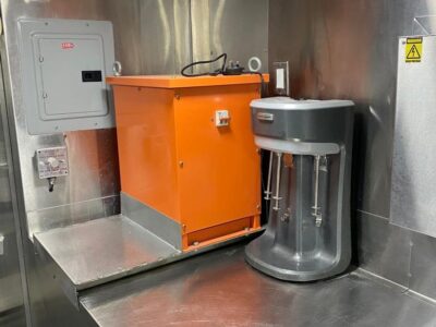 2012 Ford Freightliner MT45 6.0L V8 Petrol Engine Beige Black Truck