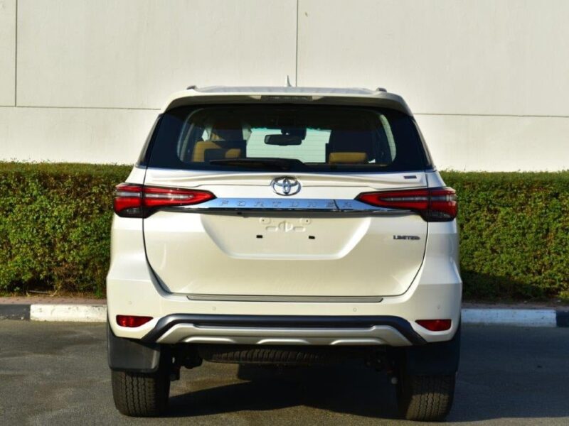 2022 Toyota Fortuner 2.8L Turbocharged 4 Cylinder Diesel Engine White Tan SUV 4WD