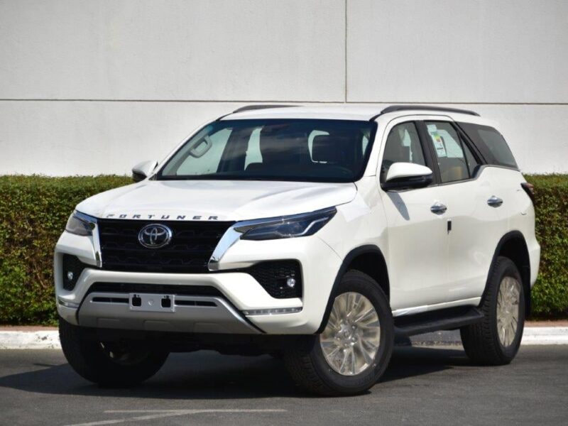 2022 Toyota Fortuner 2.8L Turbocharged 4 Cylinder Diesel Engine White Tan SUV 4WD