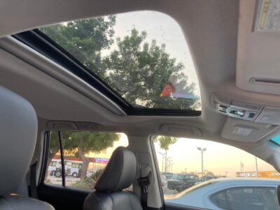 2017 Toyota Landcruiser Prado Altitude 2.8-liter 4-cylinder Turbodiesel Silver Black SUV