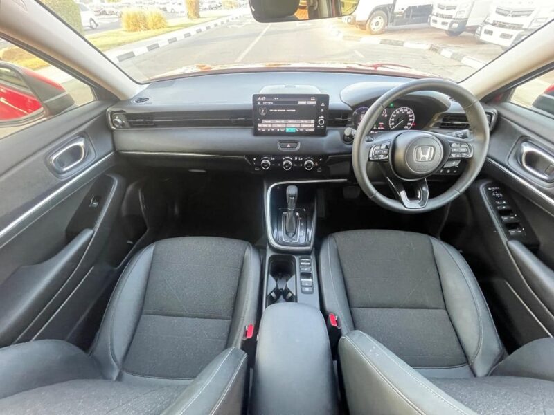2023 Honda HR-V HEV 1.5 Litres 4-cylinder Petrol + Hybrid Motor Red Grey SUV