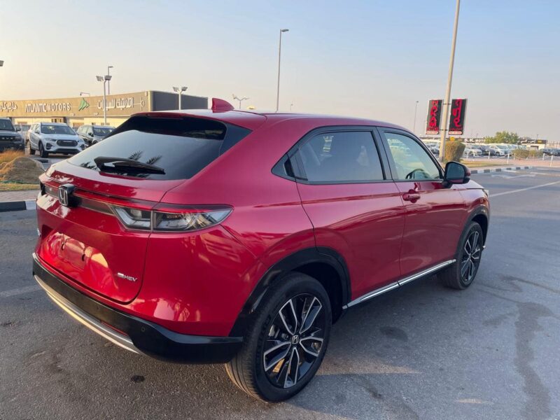 2023 Honda HR-V HEV 1.5 Litres 4-cylinder Petrol + Hybrid Motor Red Grey SUV