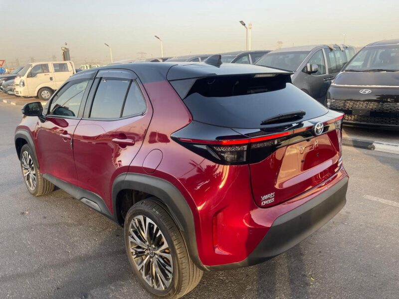 2022 Toyota Yaris Cross Urban 1.5L 3-cylinder Hybrid Engine Red Grey SUV 4WD