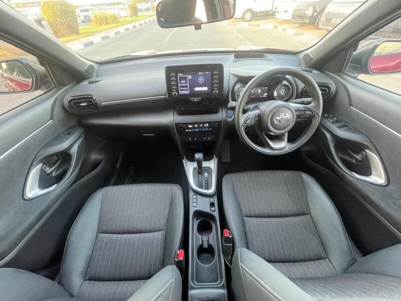 2022 Toyota Yaris Cross Urban 1.5L 3-cylinder Hybrid Engine Red Grey SUV 4WD