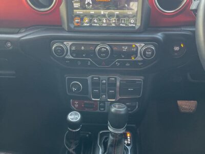 2021 Jeep Gladiator Rubicon Dual Cab 3.6L Petrol V6 Engine Grey Black Pickup Truck