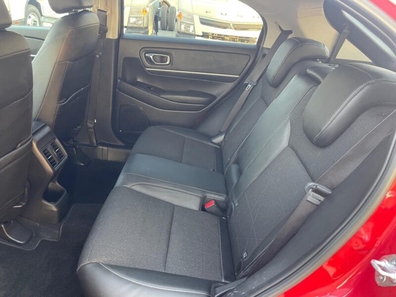 2023 Honda HR-V HEV 1.5 Litres 4-cylinder Petrol + Hybrid Motor Red Grey SUV