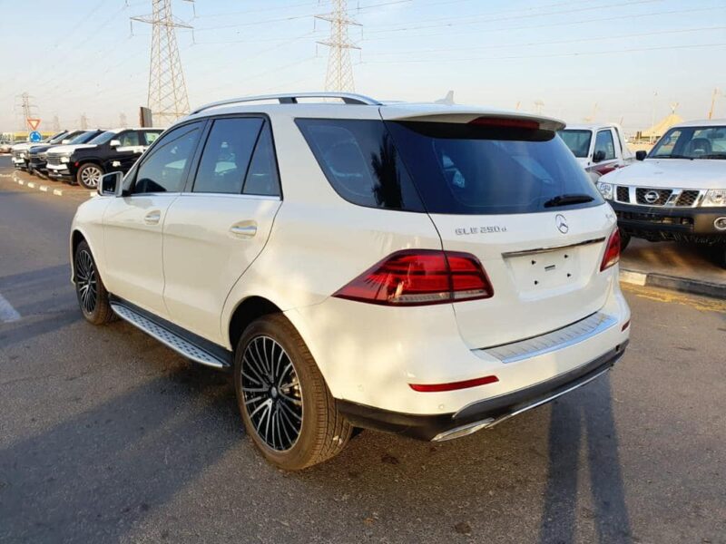 2017 Mercedes-Benz GLC 250d 4Matic 2.1L Twin Turbo Diesel 4 Cylinders White Black SUV