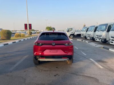 2023 Honda HR-V HEV 1.5 Litres 4-cylinder Petrol + Hybrid Motor Red Grey SUV