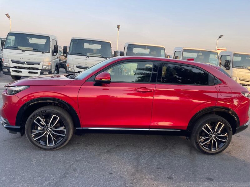 2023 Honda HR-V HEV 1.5 Litres 4-cylinder Petrol + Hybrid Motor Red Grey SUV