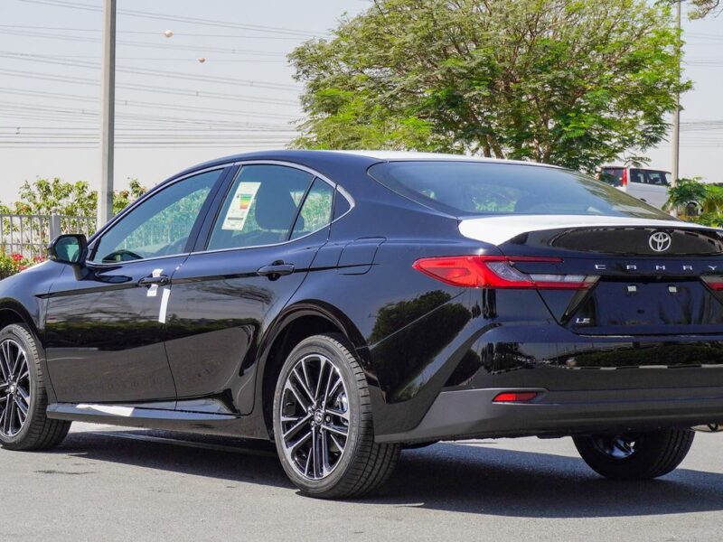 2025 Toyota Camry LE 2.5 Litres 4 Cylinders Petrol Engine Black Sedan Automatic GCC