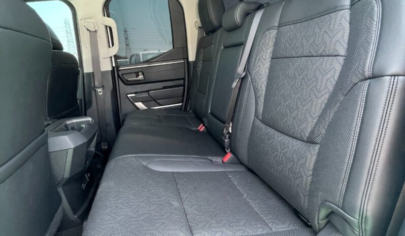 2024 Toyota Tundra 3.4L twin-turbo V6 Petrol Engine White Black Pick-Up Truck 4WD