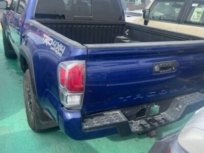 2024 Toyota Tundra 3.4L twin-turbo V6 Petrol Engine Blue-Black Pick-Up Truck 4WD