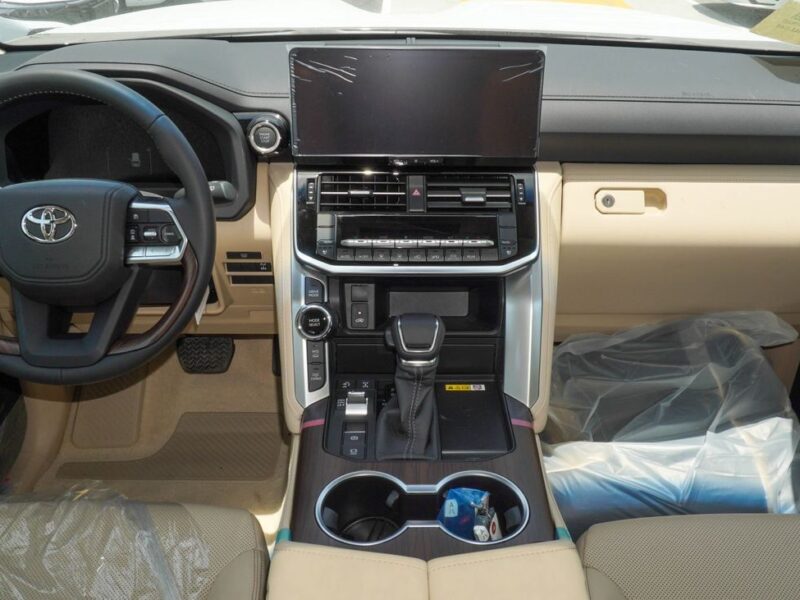 2025 Toyota Land Cruiser GXR 3.5L 6 Cylinder TWIN TURBO Grey Beige GCC Specs