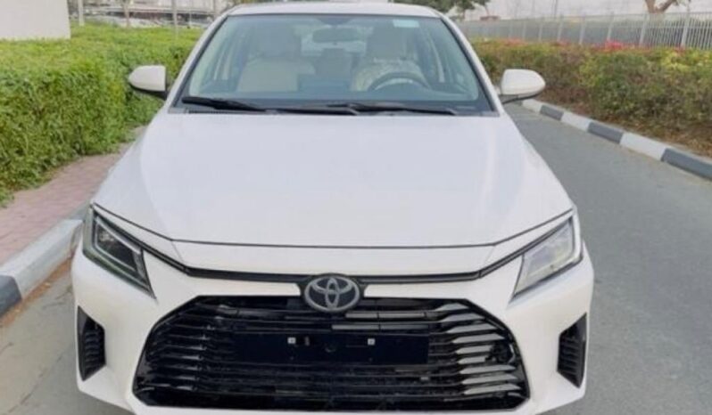 2023 Toyota Yaris 1.5 Litres 4 Cylinders Petrol Engine White Beige Sedan FWD