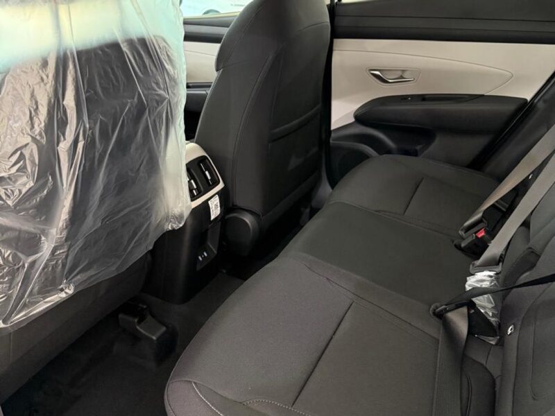 2026 Hyundai Tucson 2.0L PETROL V4 Engine White Black SUV AWD FULL OPTION