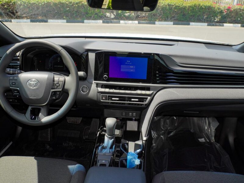 2025 Toyota Camry LE 2.5 Litres 4 Cylinders Petrol Engine Black Sedan Automatic GCC