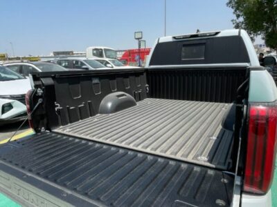 2024 Toyota Tundra 3.4L twin-turbo V6 Petrol Engine White Black Pick-Up Truck 4WD