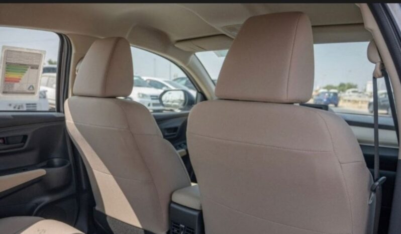 2023 Toyota Yaris 1.5 Litres 4 Cylinders Petrol Engine Silver Beige Sedan FWD