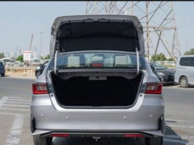 2023 Toyota Yaris 1.5 Litres 4 Cylinders Petrol Engine Silver Beige Sedan FWD