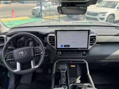 2024 Toyota Tundra 3.4L twin-turbo V6 Petrol Engine Blue Grey Pick-Up Truck 4WD