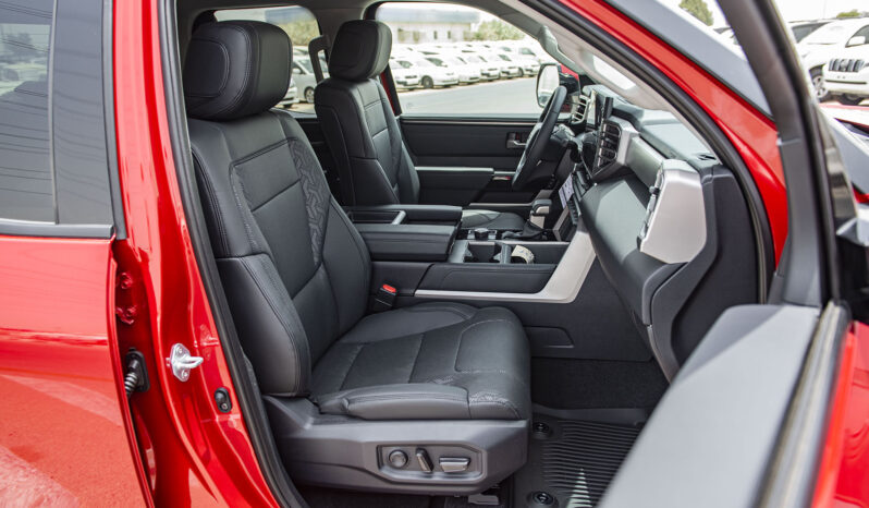 2024 Toyota Tundra 3.4L twin-turbo V6 Petrol Engine Red Black Pick-Up Truck 4WD