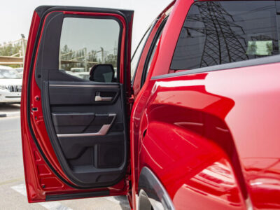 2024 Toyota Tundra 3.4L twin-turbo V6 Petrol Engine Red Black Pick-Up Truck 4WD