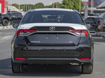 2024 Toyota Corolla 2.0 Litres Inline 4-cylinder Petrol Engine Black Sedan FWD