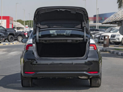 2024 Toyota Corolla 2.0 Litres Inline 4-cylinder Petrol Engine Black Sedan FWD