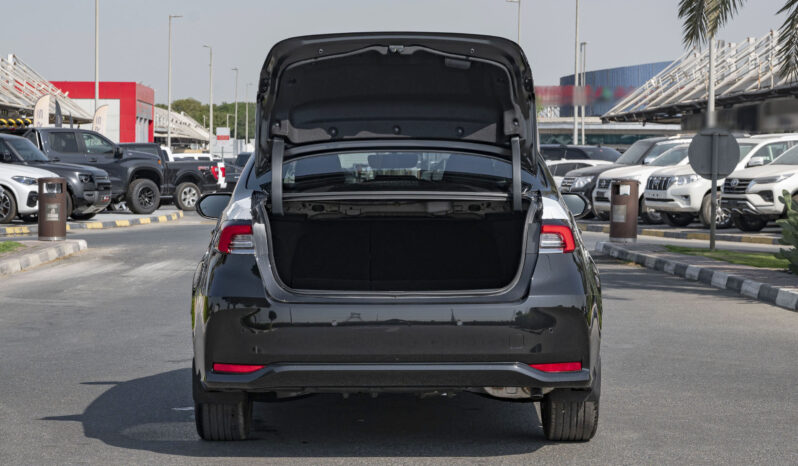 2024 Toyota Corolla 2.0 Litres Inline 4-cylinder Petrol Engine Black Sedan FWD