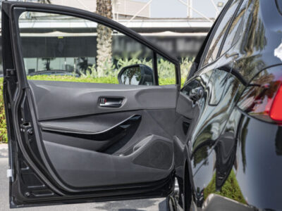 2024 Toyota Corolla 2.0 Litres Inline 4-cylinder Petrol Engine Black Sedan FWD