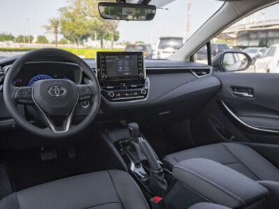 2024 Toyota Corolla 2.0 Litres Inline 4-cylinder Petrol Engine Black Sedan FWD