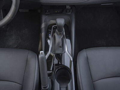 2024 Toyota Corolla 2.0 Litres Inline 4-cylinder Petrol Engine Black Sedan FWD