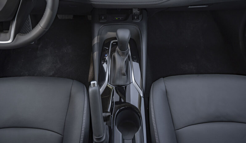 2024 Toyota Corolla 2.0 Litres Inline 4-cylinder Petrol Engine Black Sedan FWD