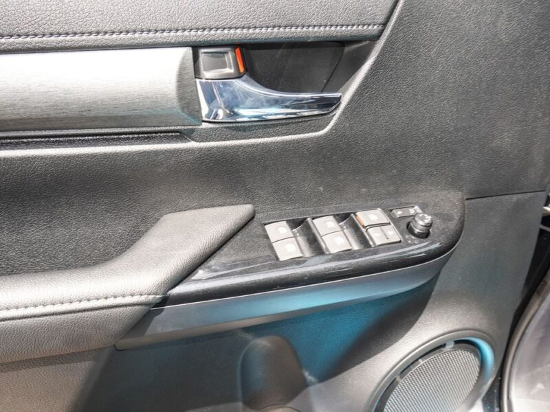 2025 Toyota Hilux Adventure 4.0 Litres V6 Petrol Engine Black Pickup Truck Automatic