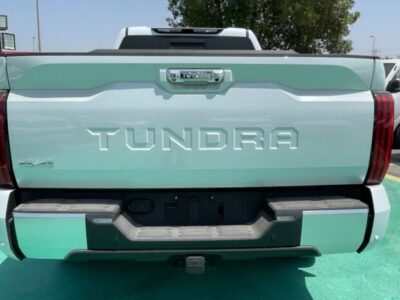 2024 Toyota Tundra 3.4L twin-turbo V6 Petrol Engine White Black Pick-Up Truck 4WD