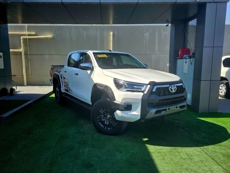 2024 Toyota Hilux SR5 2.7 Litres V4 Petrol Engine White Red Pickup Truck 4WD