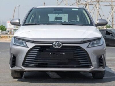 2023 Toyota Yaris 1.5 Litres 4 Cylinders Petrol Engine Silver Beige Sedan FWD