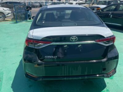 2024 Toyota Corolla 2.0 Litres Inline 4-cylinder Petrol Engine Black Grey Sedan FWD