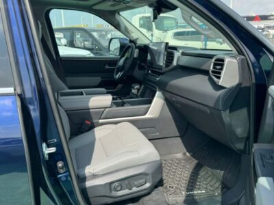 2024 Toyota Tundra 3.4L twin-turbo V6 Petrol Engine Blue Grey Pick-Up Truck 4WD